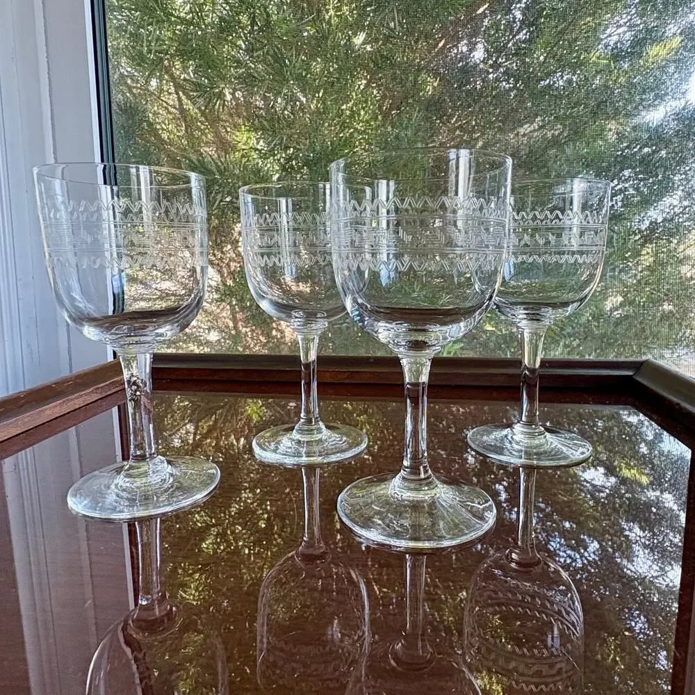 Set of 4 Vintage Etched Cordial Glasses Geometric Zigzag Pattern Stemware
